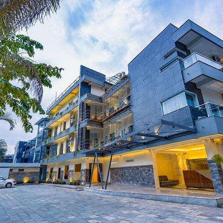 Hotel Swapna Bagh- Your Place 포카라 외부 사진