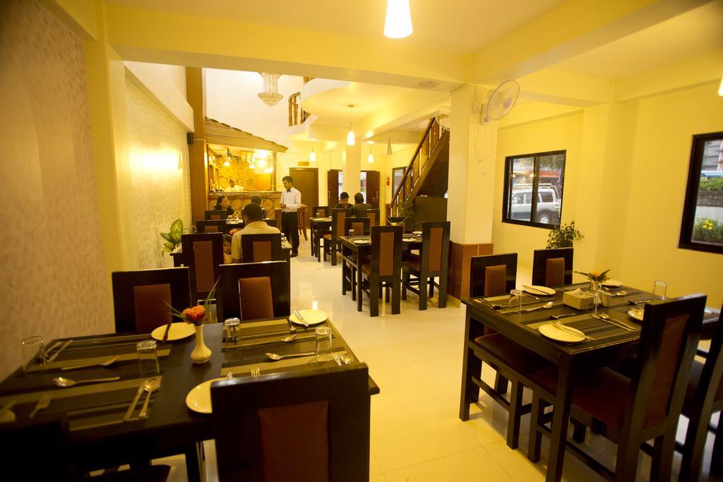 Hotel Swapna Bagh- Your Place 포카라 외부 사진