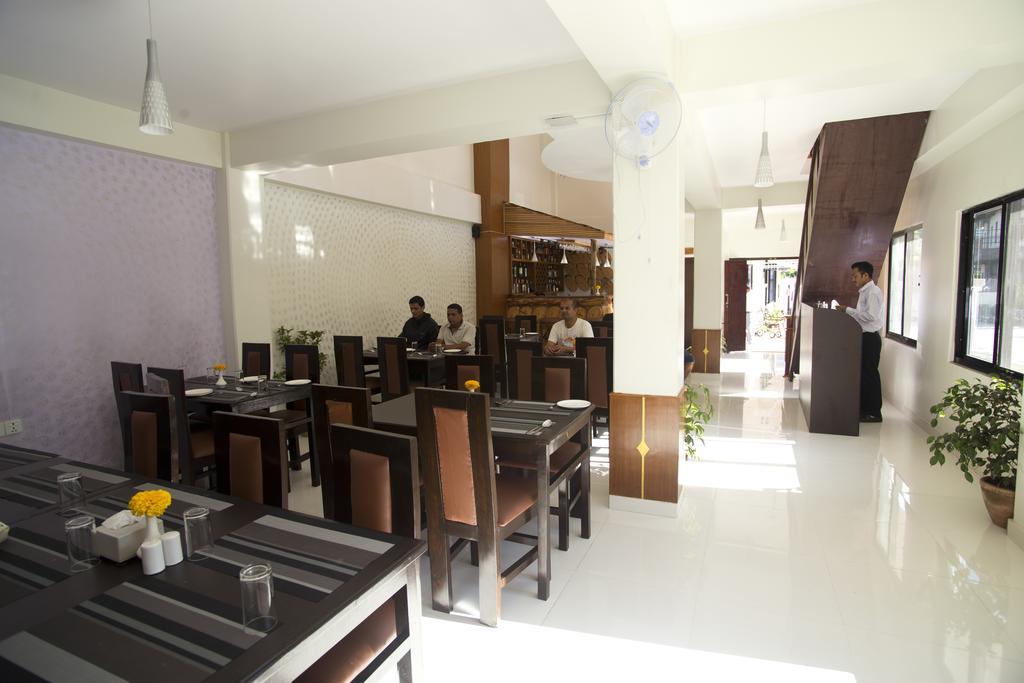 Hotel Swapna Bagh- Your Place 포카라 외부 사진