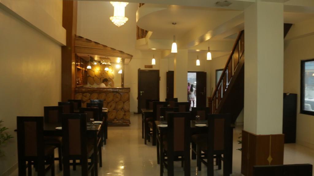 Hotel Swapna Bagh- Your Place 포카라 외부 사진