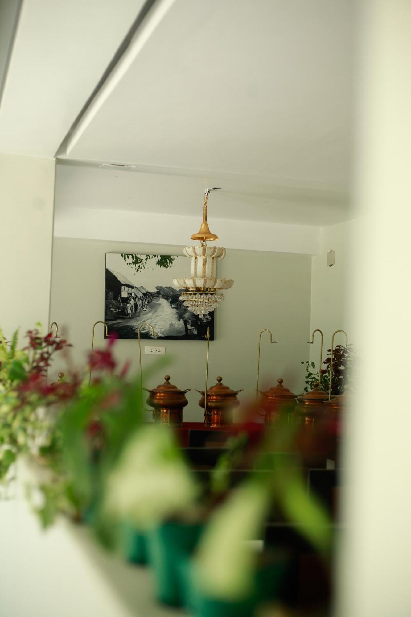 Hotel Swapna Bagh- Your Place 포카라 외부 사진