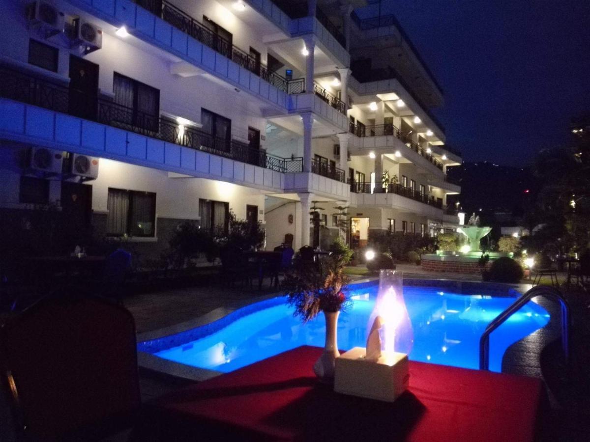 Hotel Swapna Bagh- Your Place 포카라 외부 사진